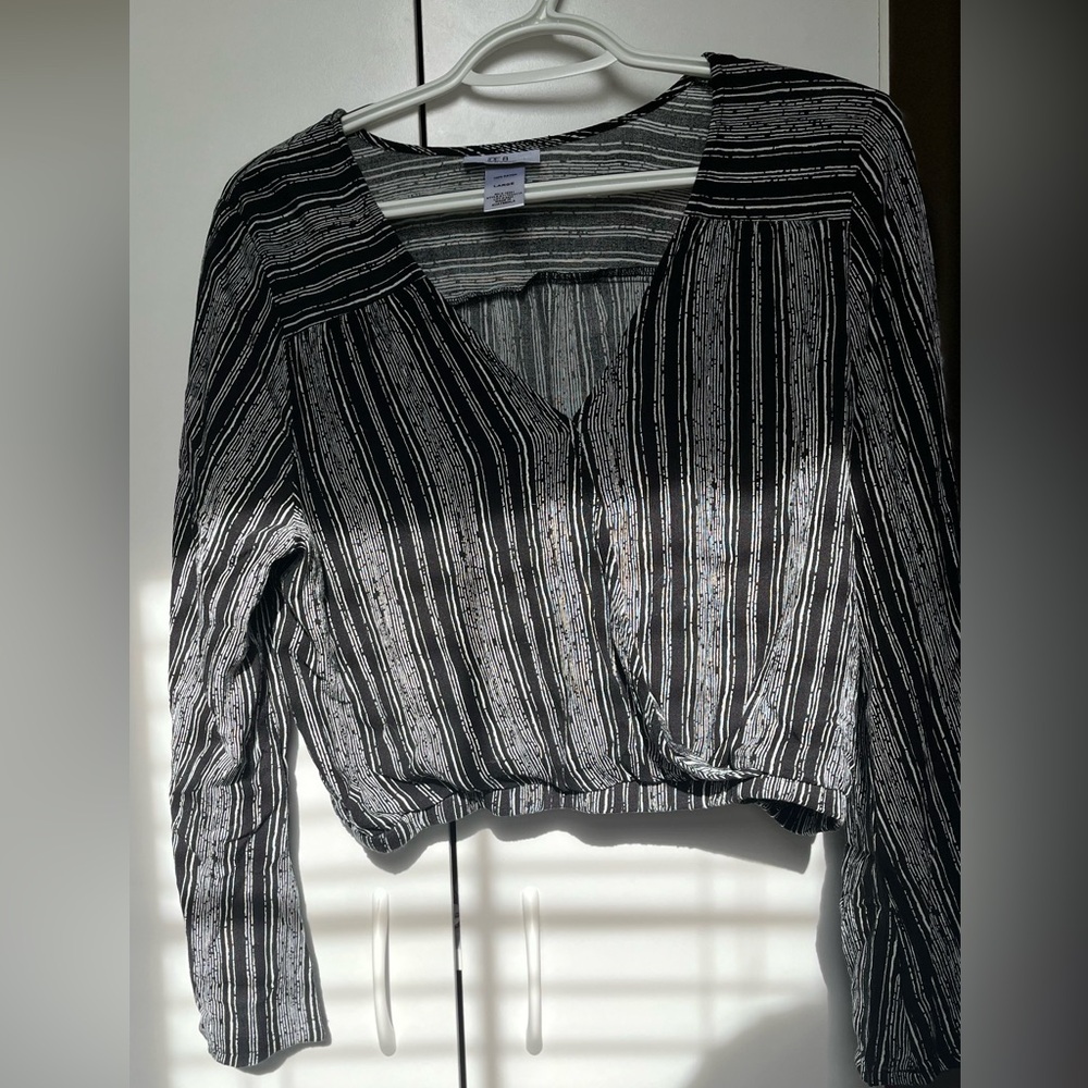 Long sleeve crop top